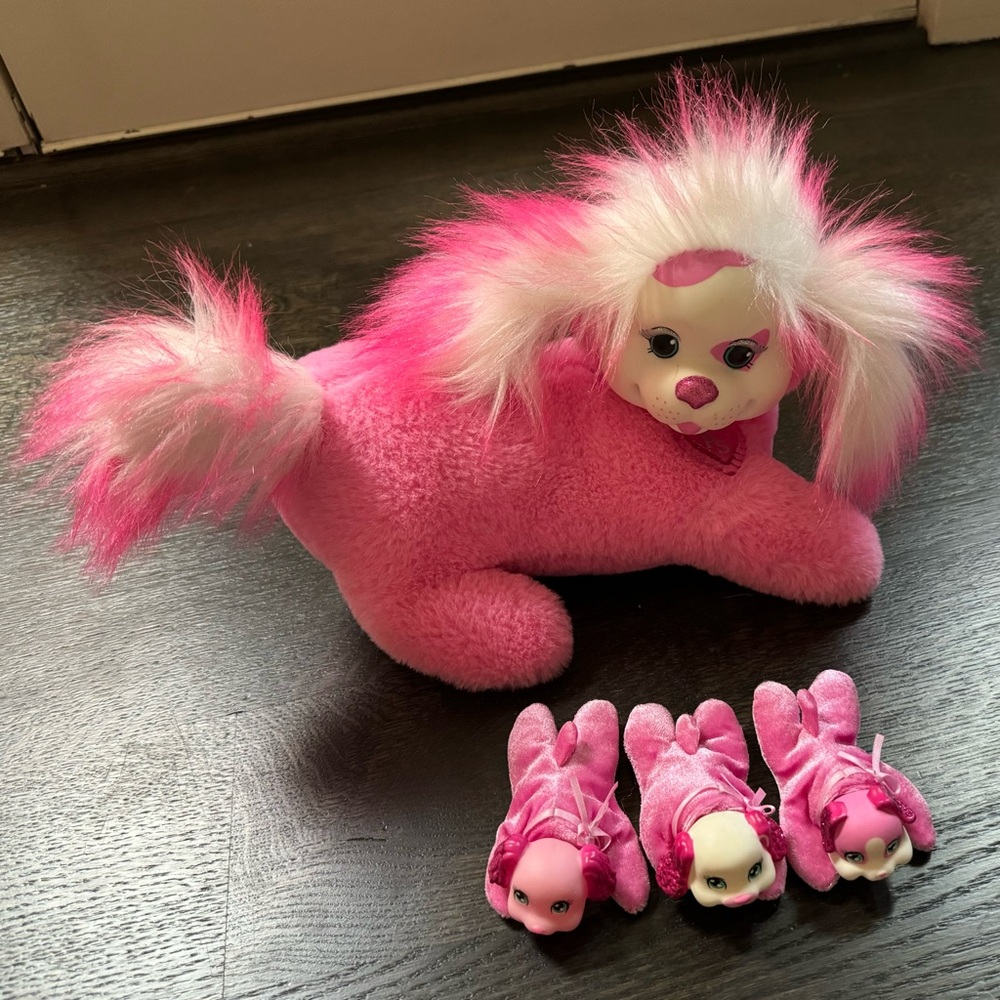 Puppy Surprise Dark Pink Dog Lexi & 3 puppies